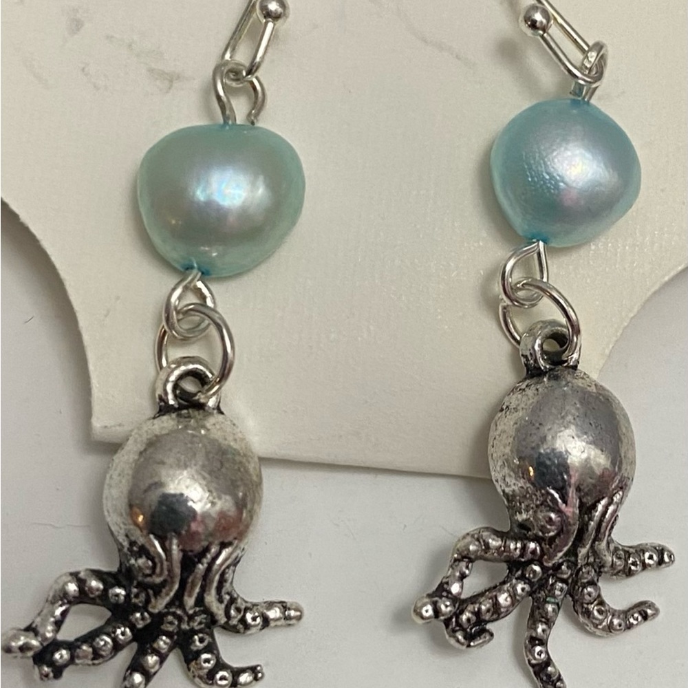 Trendy Octopus with Freshwater Cultured Pearl earrings